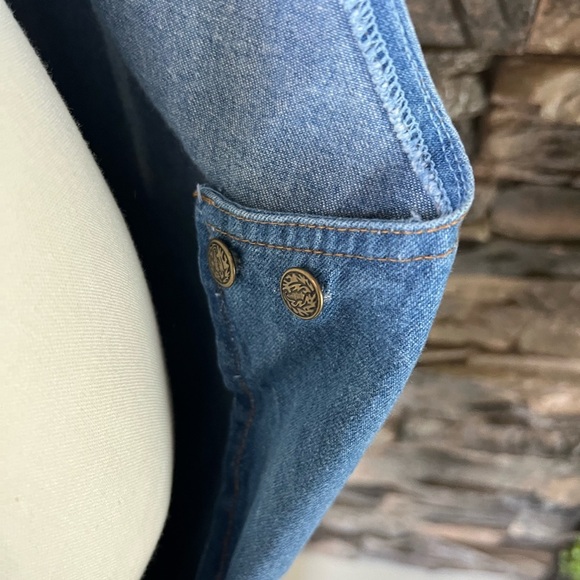 MATERNITY 👶🏻Blue Denim Overalls with Adjustable Straps and Relaxed Fit - Picture 7 of 15